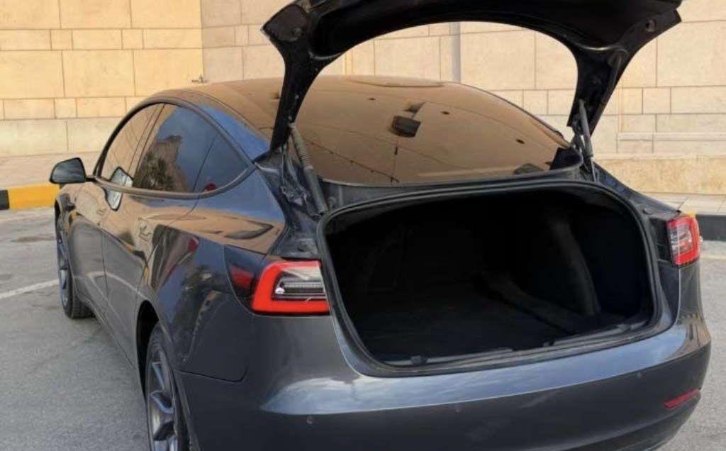 2022 تيسلا موديل