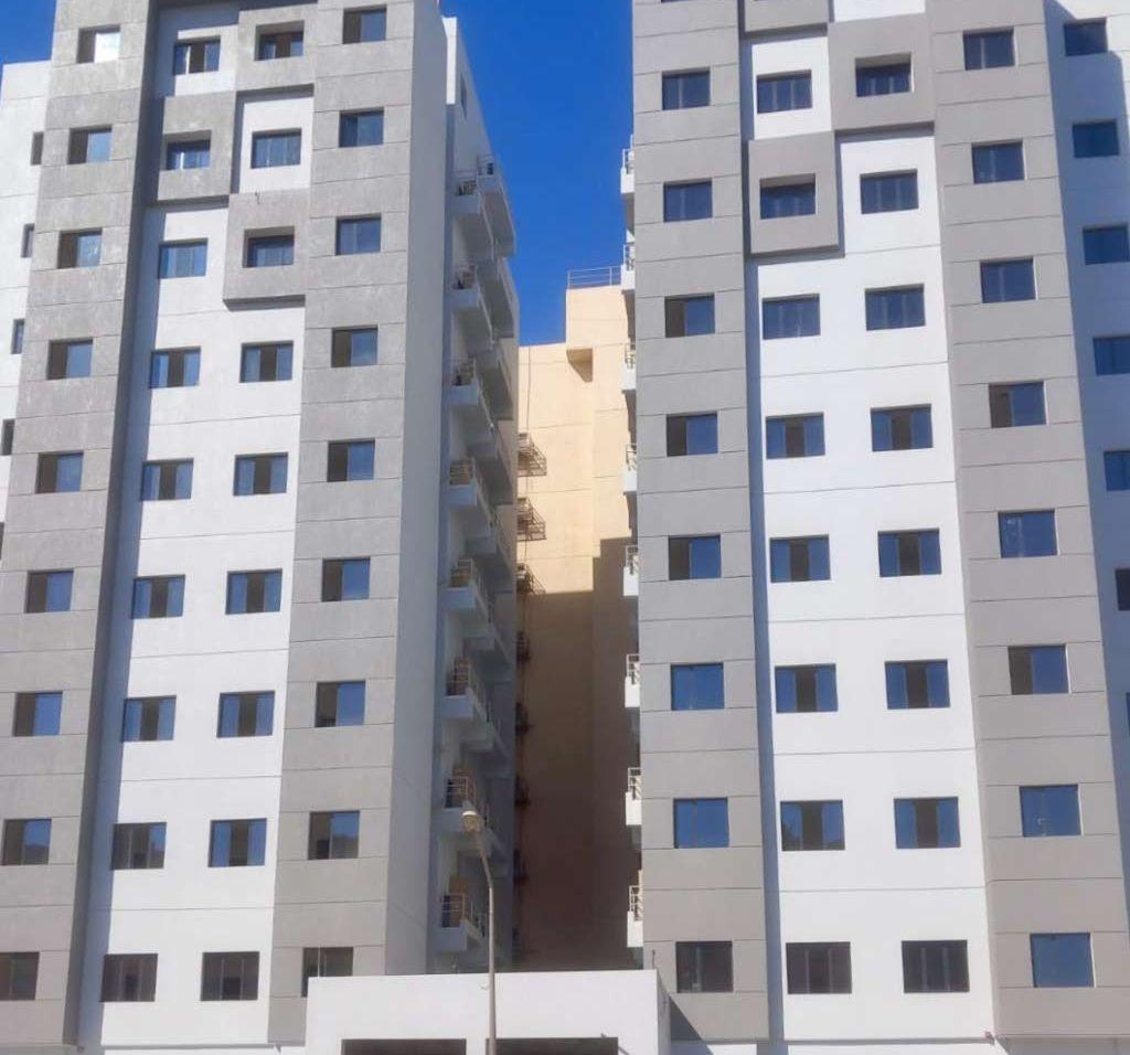 للإيجار محل +