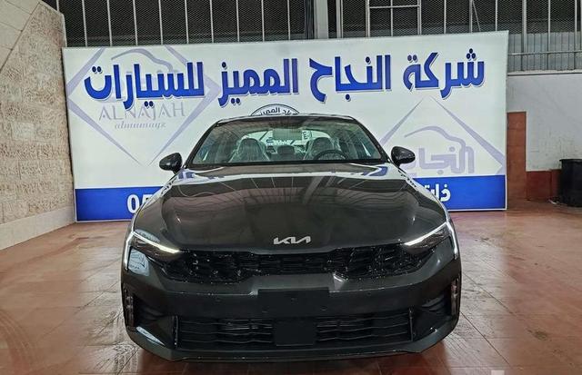 كيا K5 نص