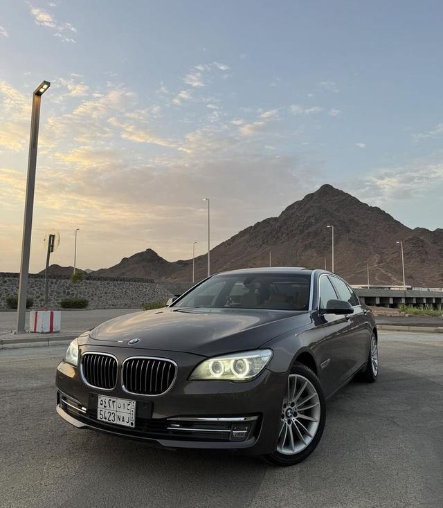 BMW 730LI 2013