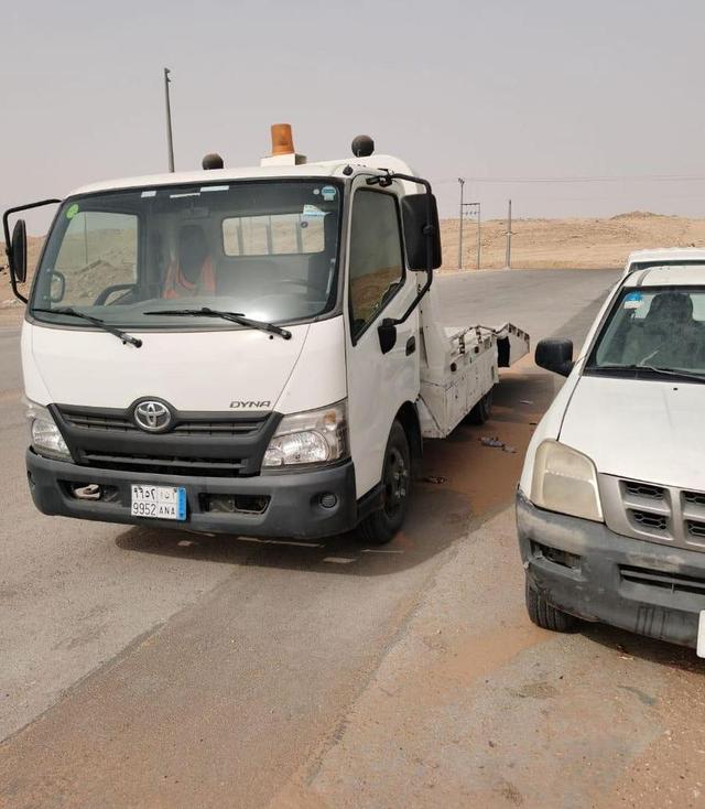دينا تويوتا خمس