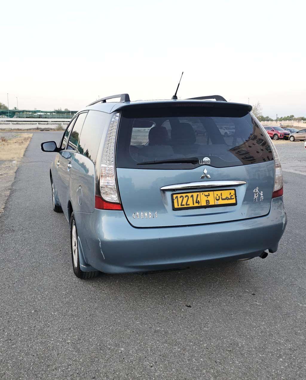 2008 ميتسوبيشي جرانديز