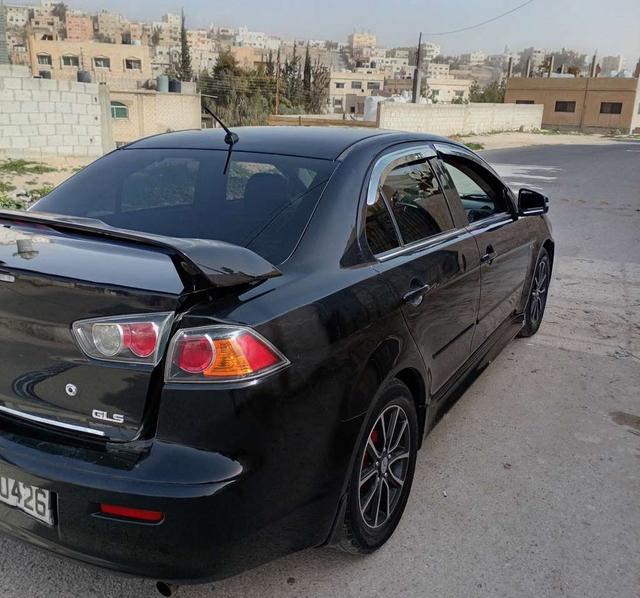 عرض ميتسوبيشي لانسر