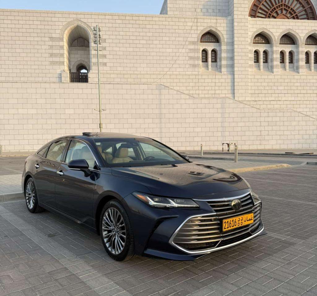 2019 تويوتا افالون