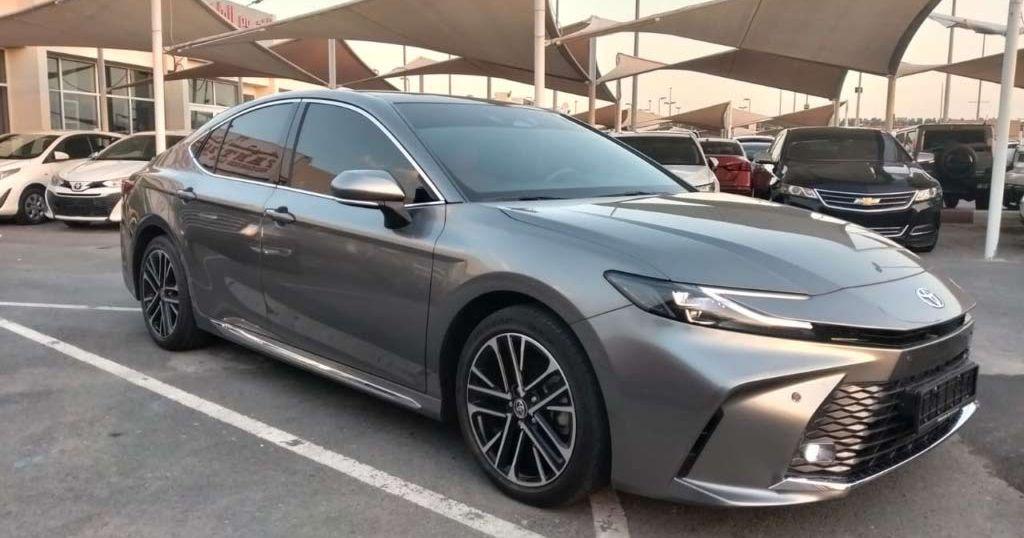 2025 تويوتا كامري