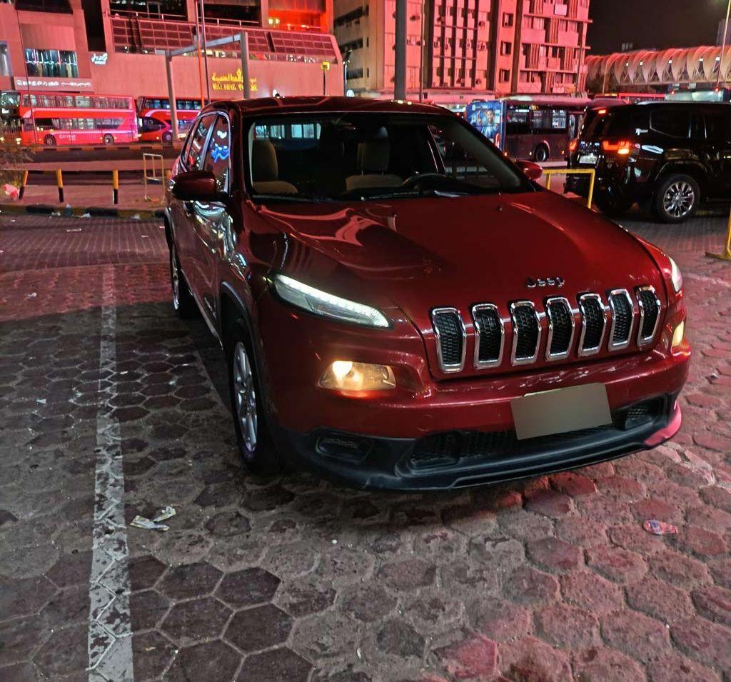 2016 جيب شيروكى