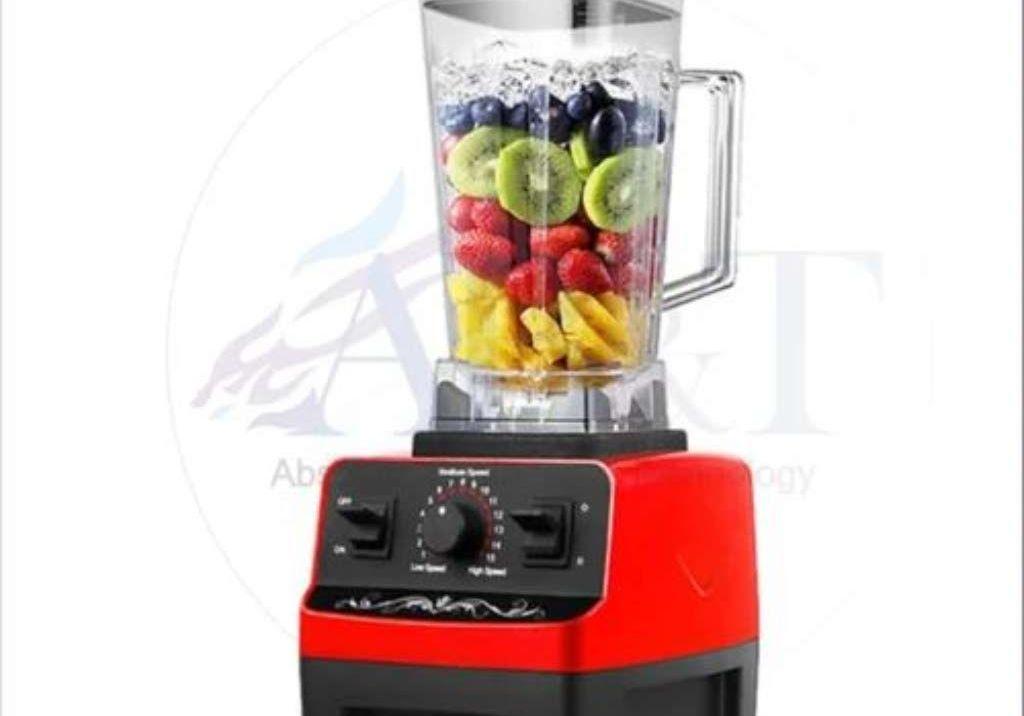 خلاط مع مطحنته