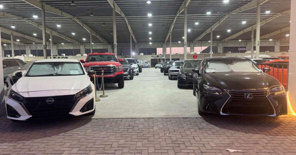 Car Showroom for