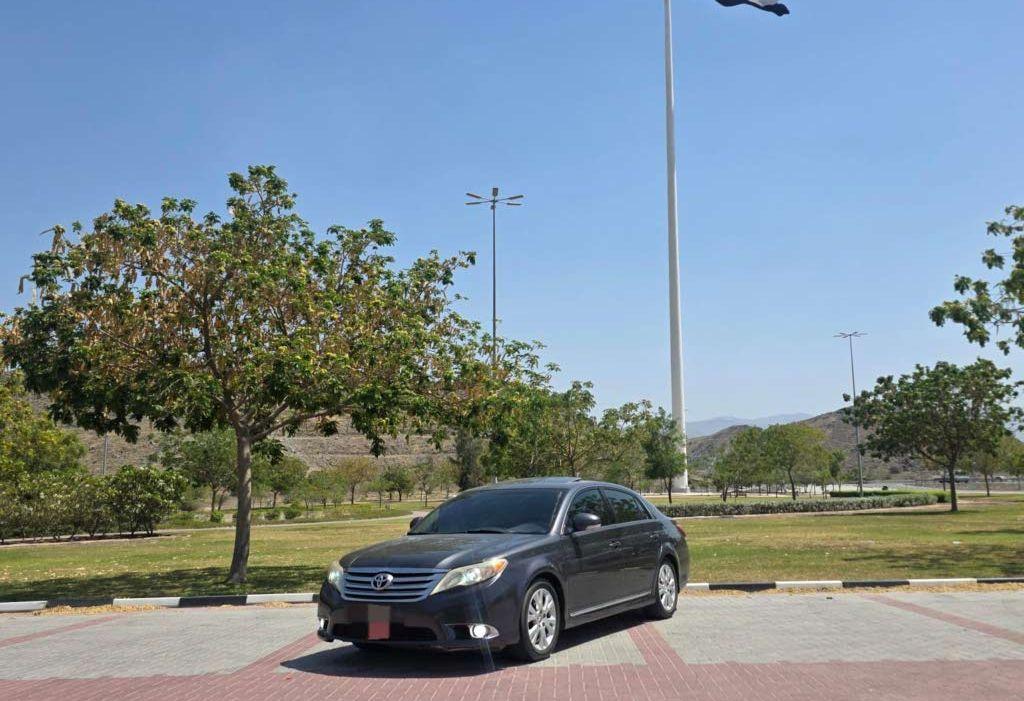 2011 تويوتا افالون