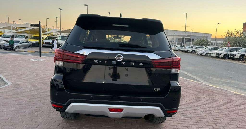 2021 نيسان x