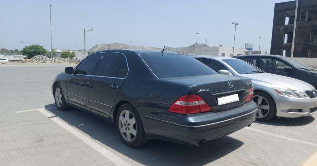 2004 لكزس LS