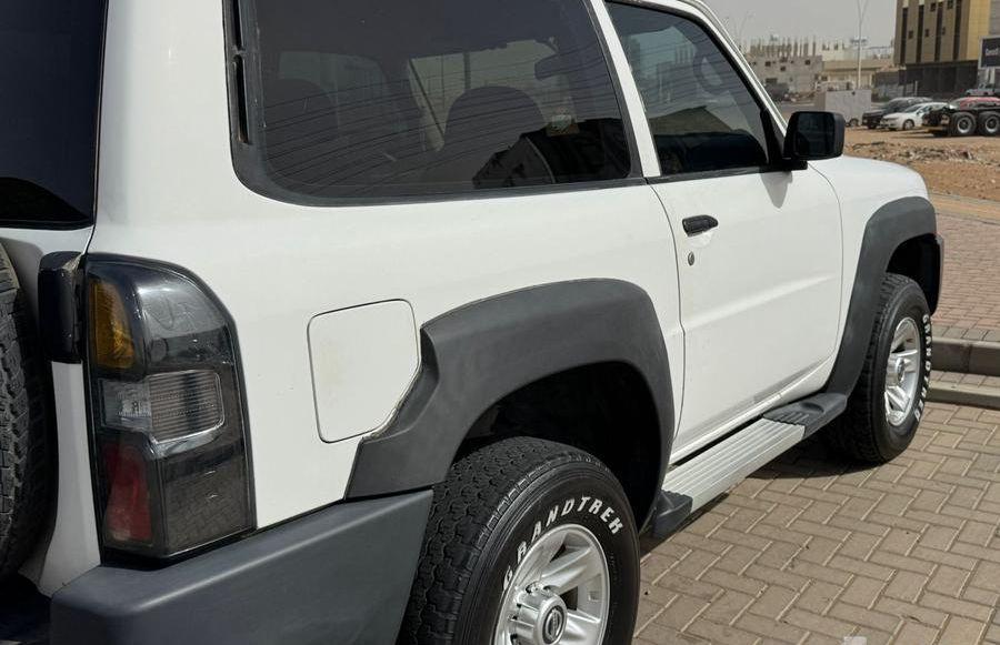 نيسان باترول 2005