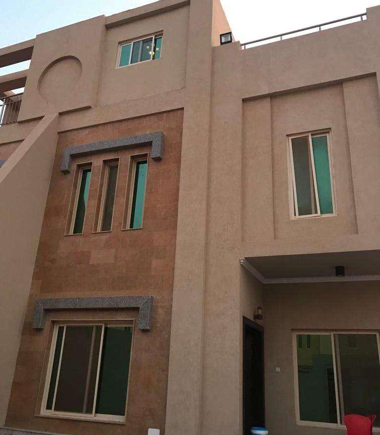 ناقة مع قعودها