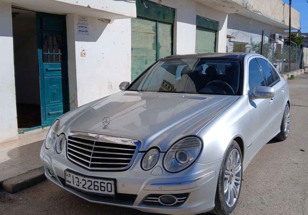 مرسيدس E 200