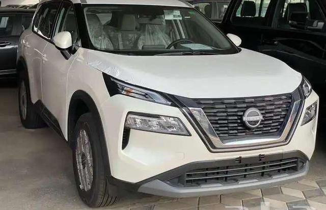 نيسان اكستريل7مقاعد دبل
