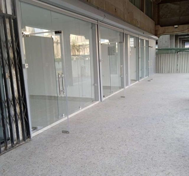 للإيجار محل مقابل