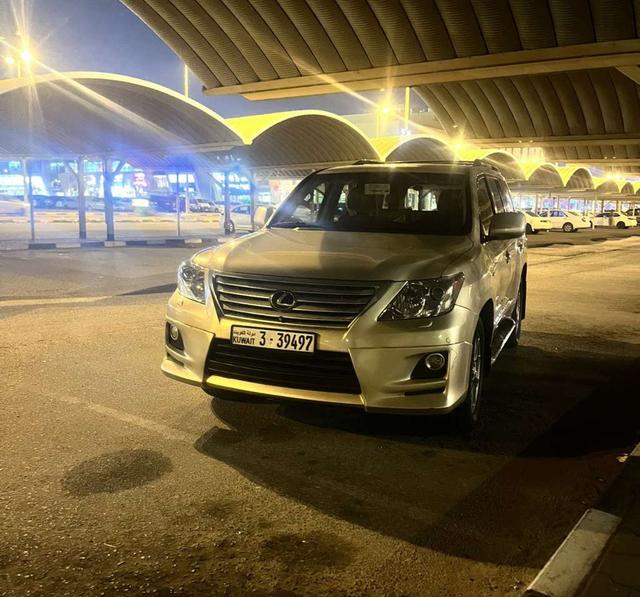 لكزس LX 570