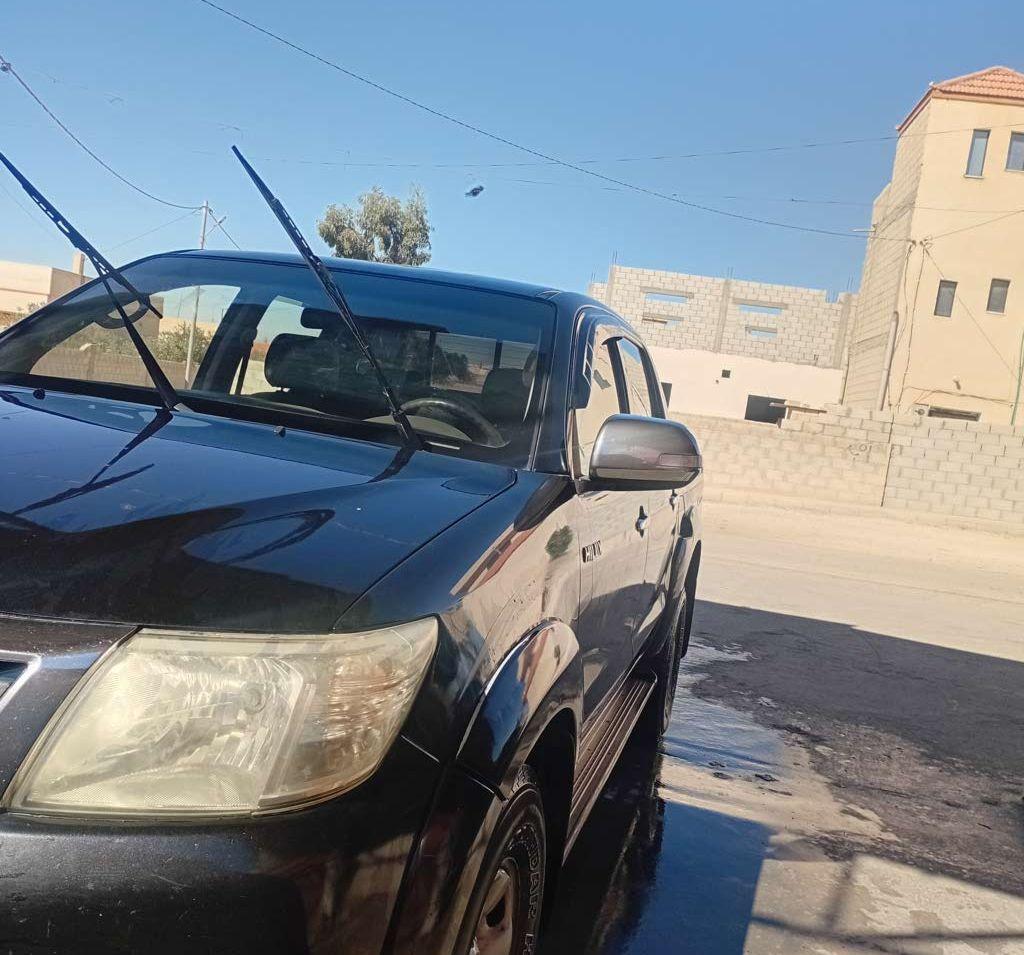تويوتا هيلوكس GLX