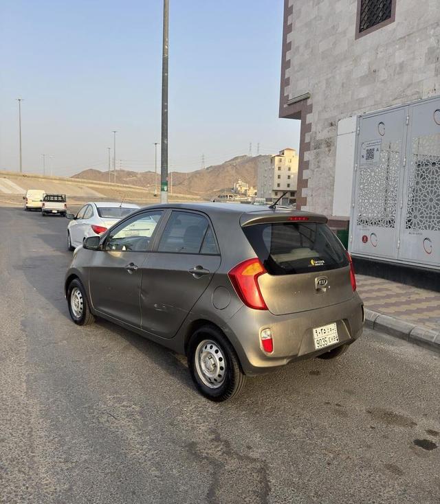 للبيع كيا بيكانتو