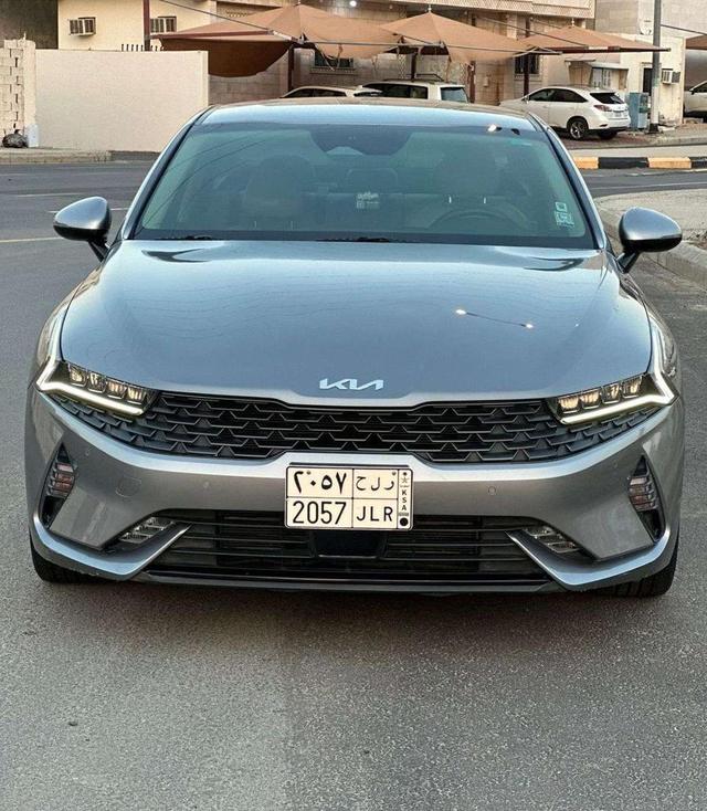 كيا K5 هايبرد