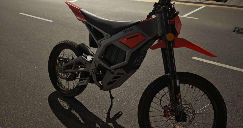 Shuko electric dirt