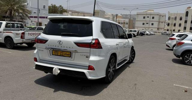 2018 لكزس LX