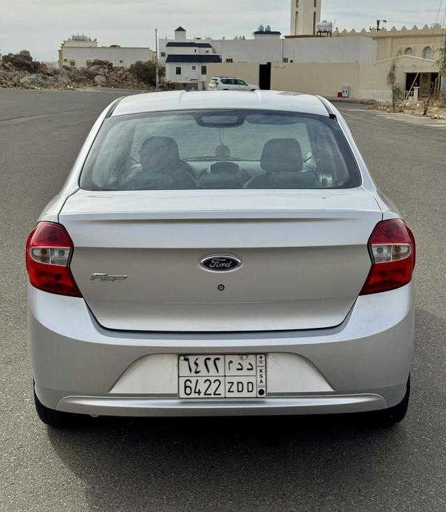 ناقة ساحلية خلفة