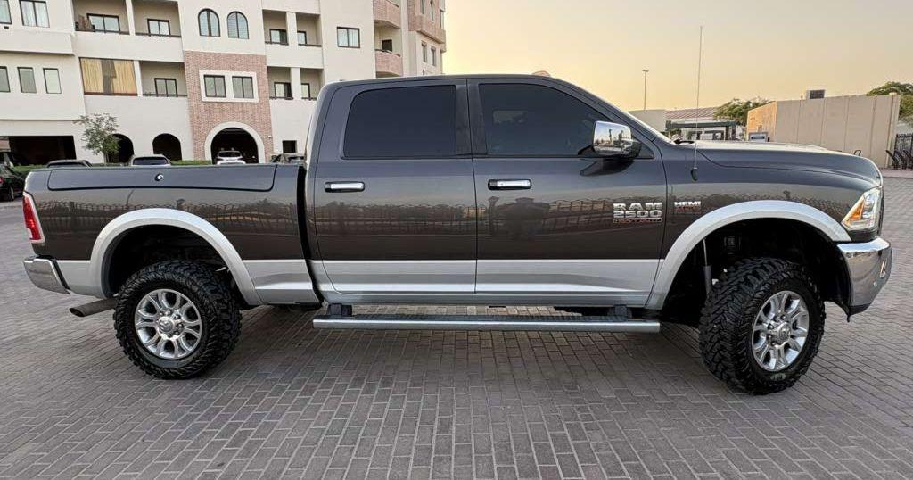 2016 دودج رام