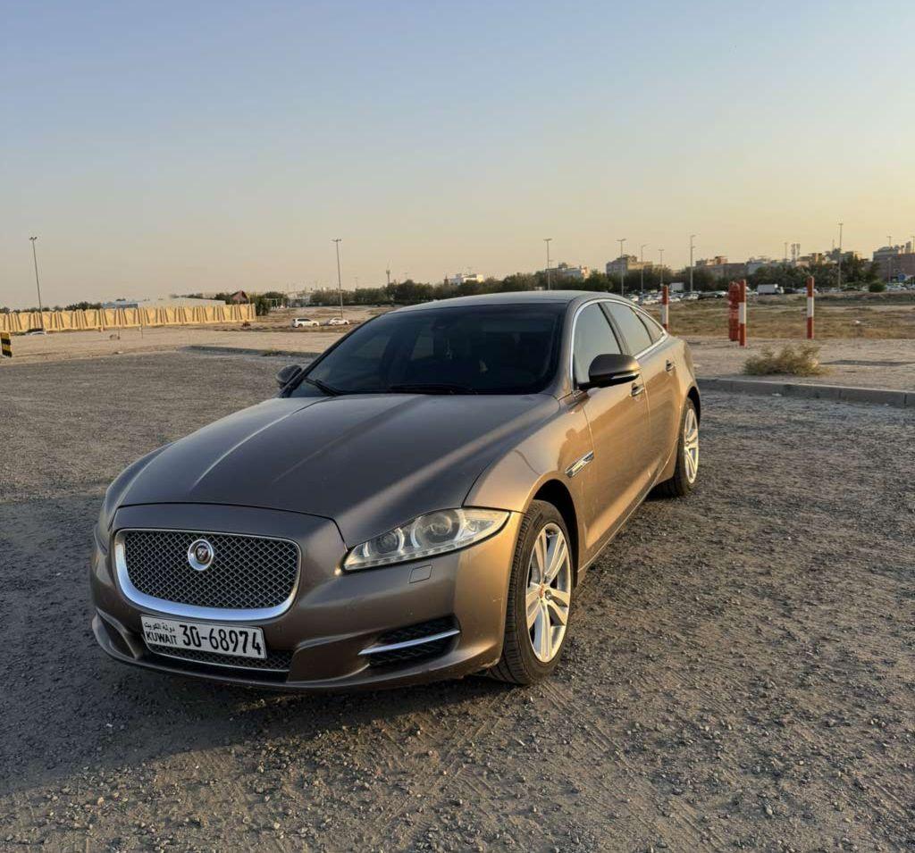 2015 جاكوار XJ