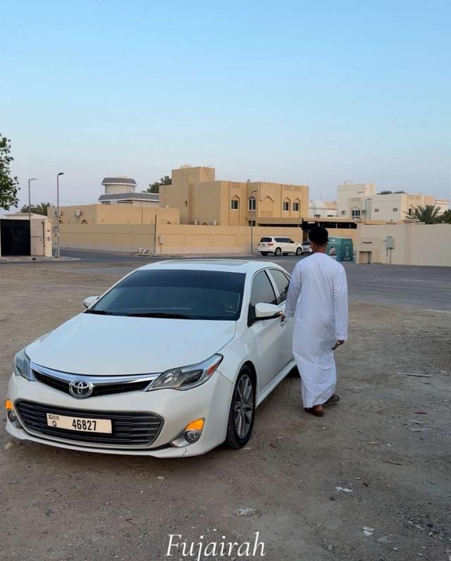 2015 تويوتا افالون