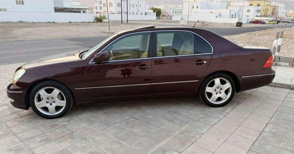 2004 لكزس LS
