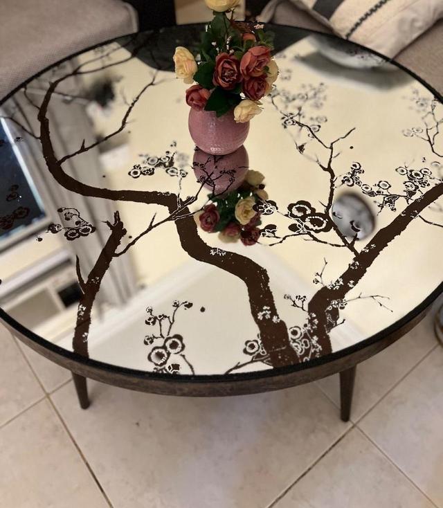طاولة صالة دائرية