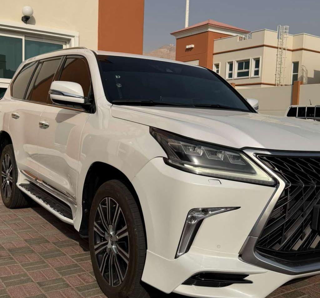 لكزس LX 2018