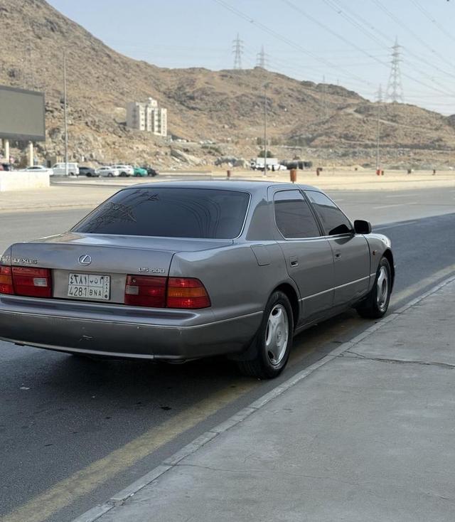 لكزس ls400 موديل
