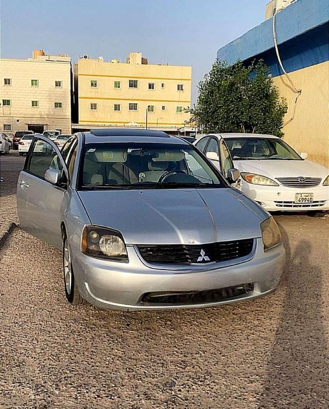 ميتسوبيشي جالنت ES