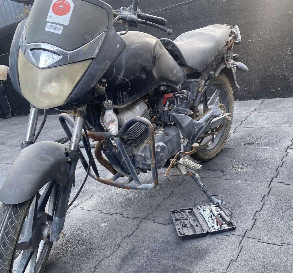 2014 هوندا CB300R