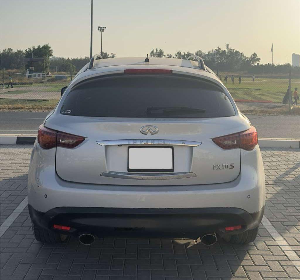 2011 إنفينيتي FX50