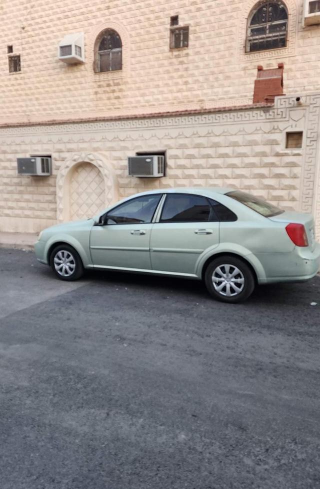 للبيع سيارة أوبترا