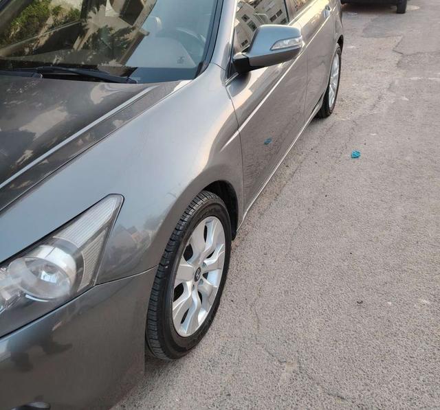 هوندا اكورد DX
