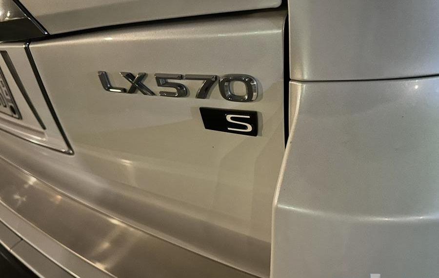 لكزس LX 570