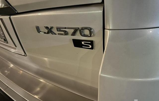 Lexus LX 570