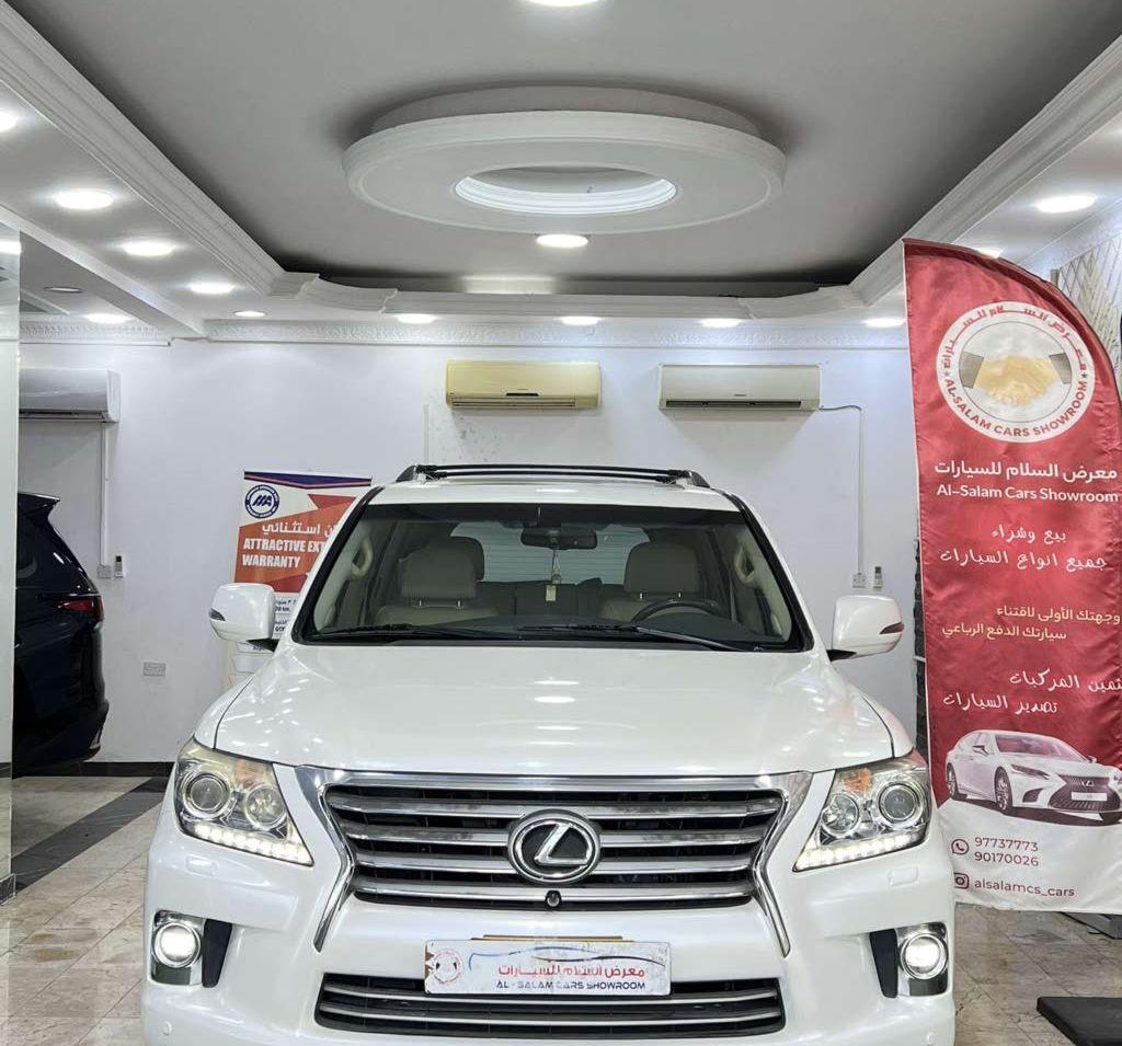 2015 لكزس LX