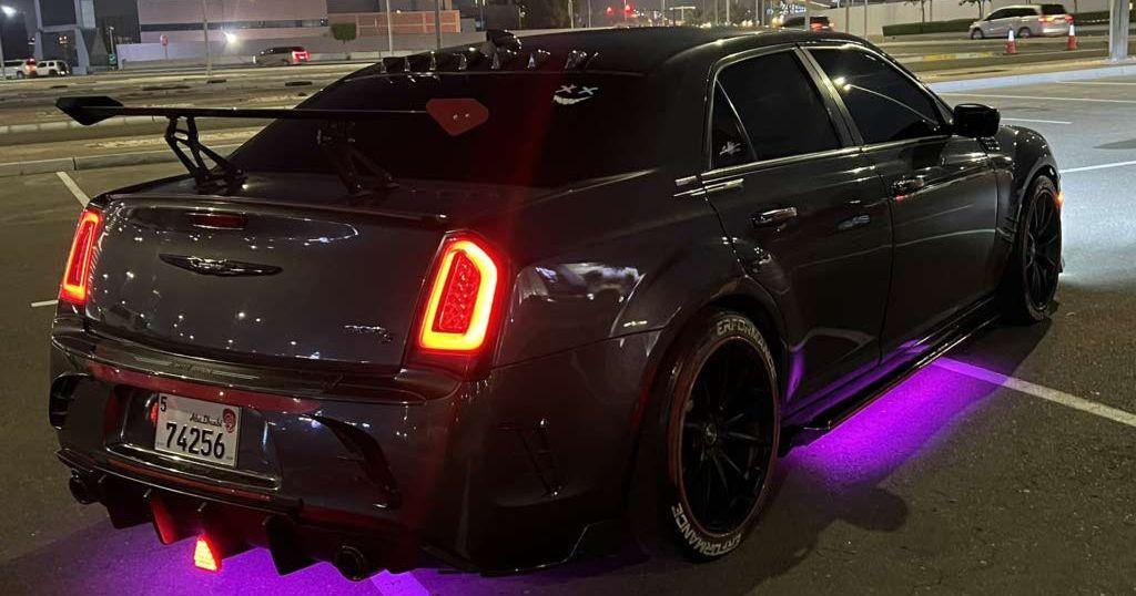 2020 كرايسلر 300