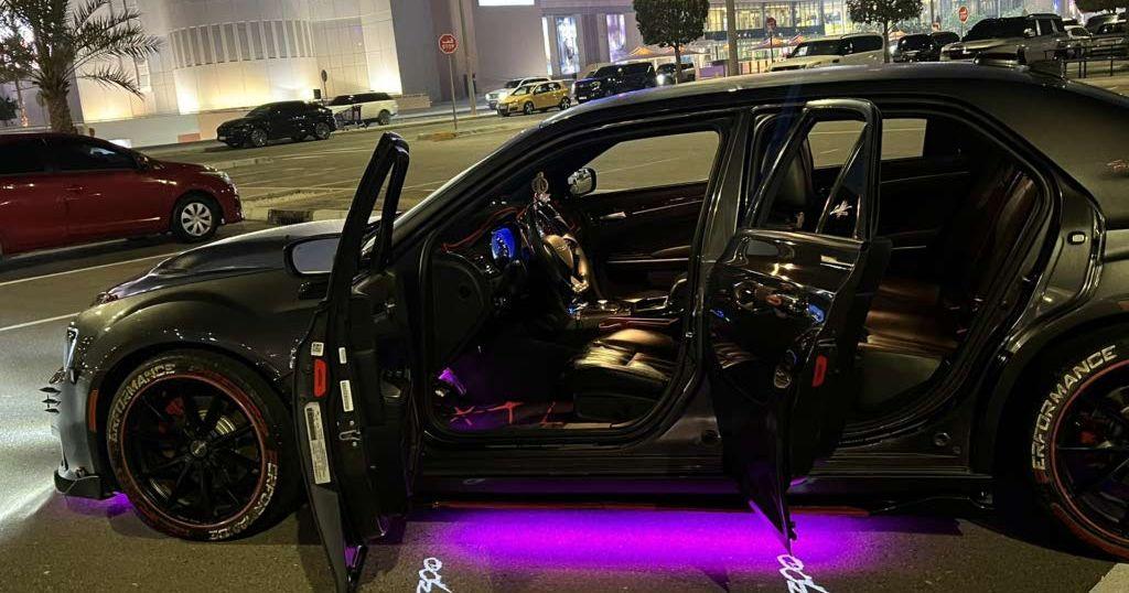 2020 كرايسلر 300