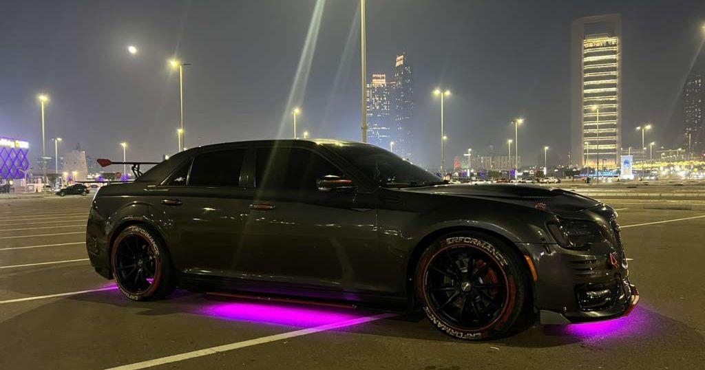 2020 كرايسلر 300
