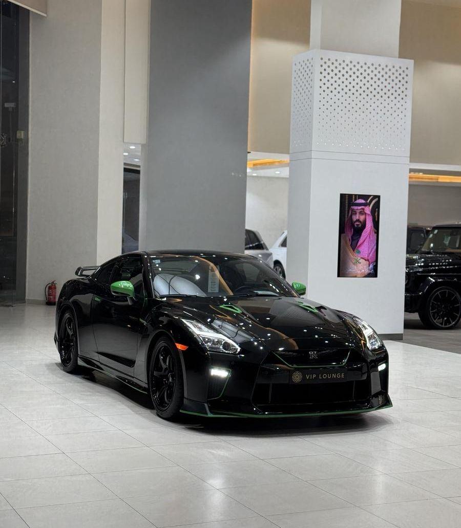 nissan gtr في