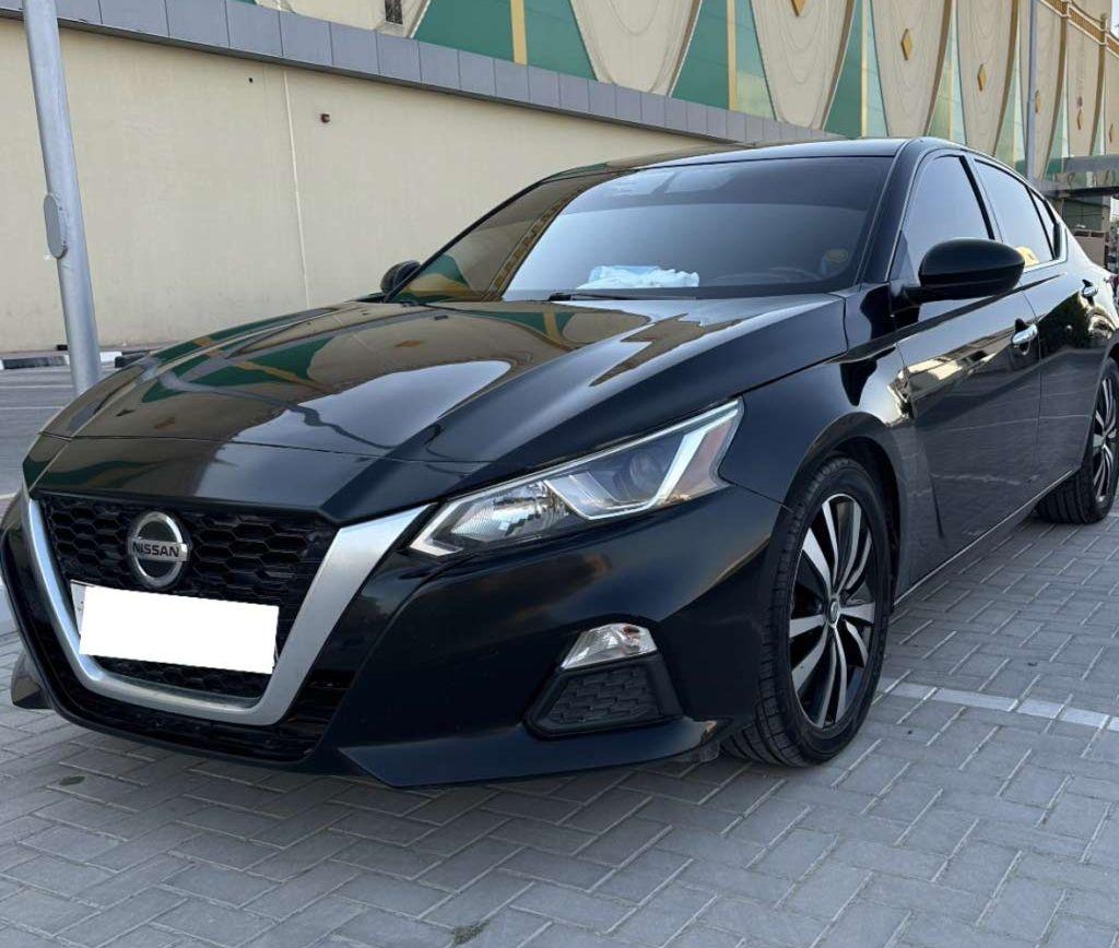 نيسان التيما Standard