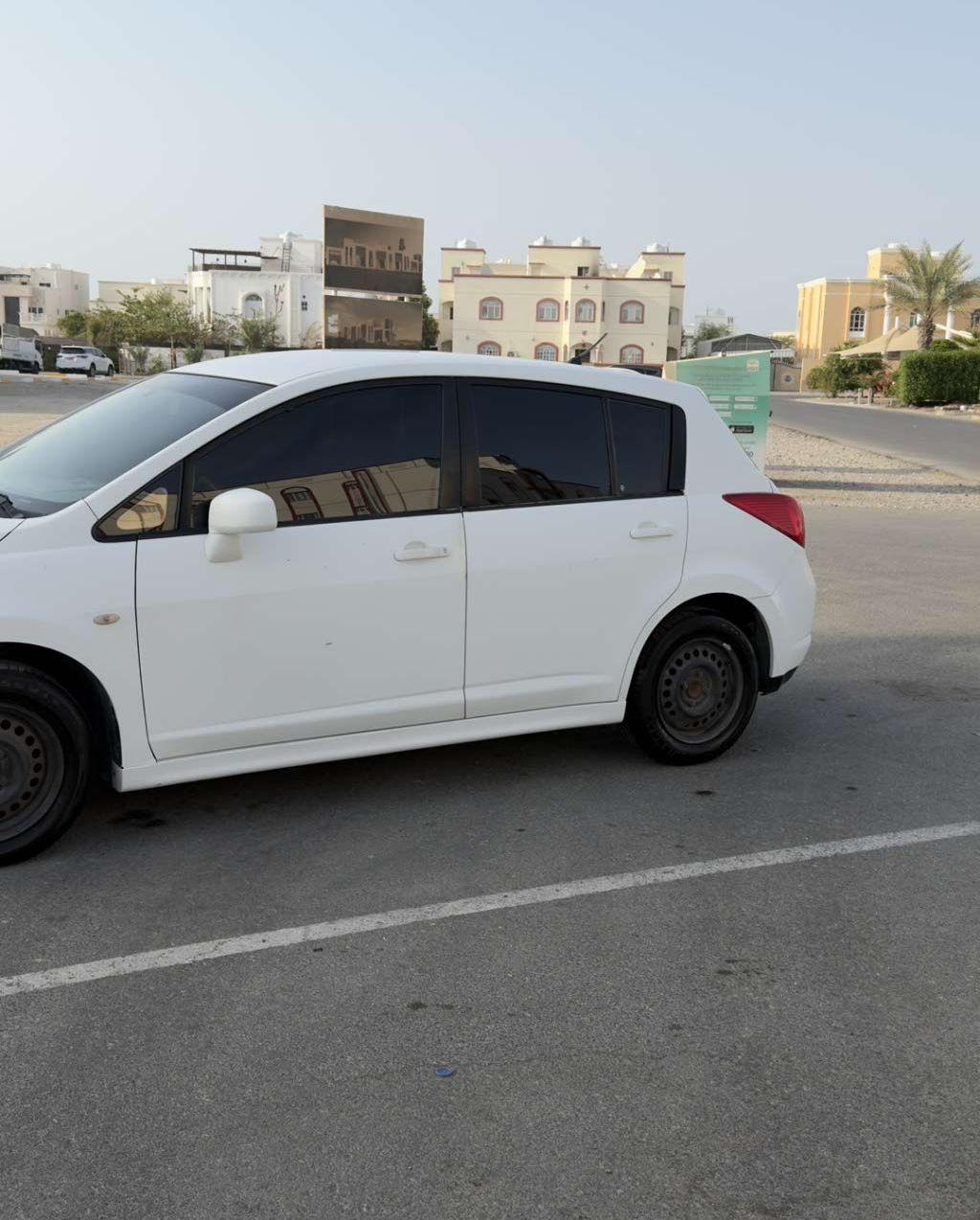2008 نيسان تيدا