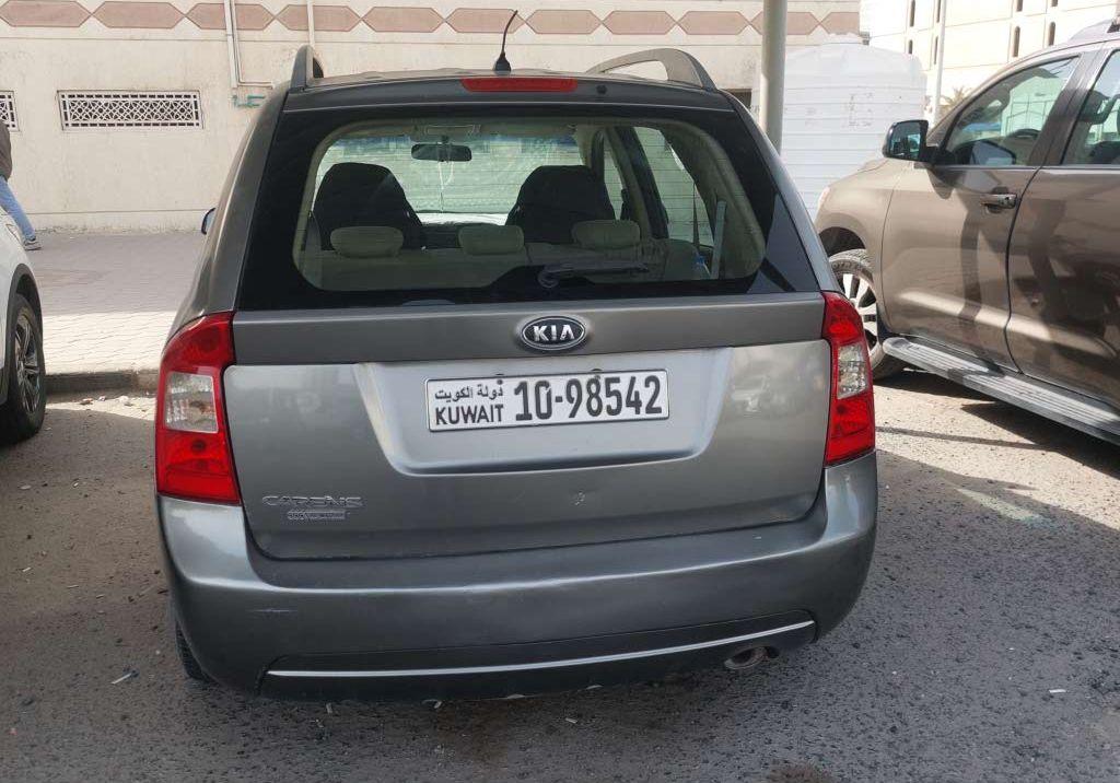 2012 كيا كارينز