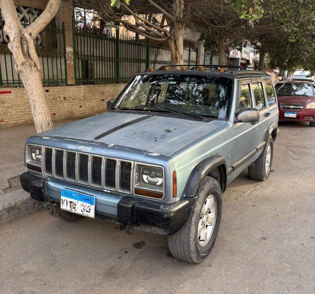 1998 جيب شيروكى